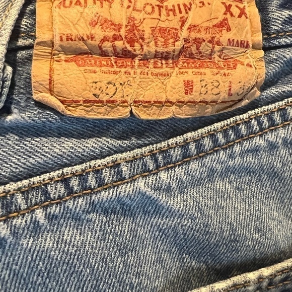 𝅺levi’s 501 original fit jeans - Picture 4 of 8
